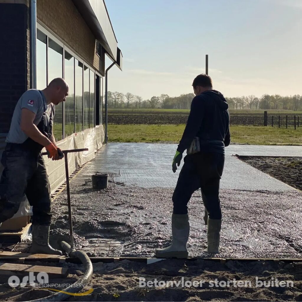 Betonvloer storten buiten
